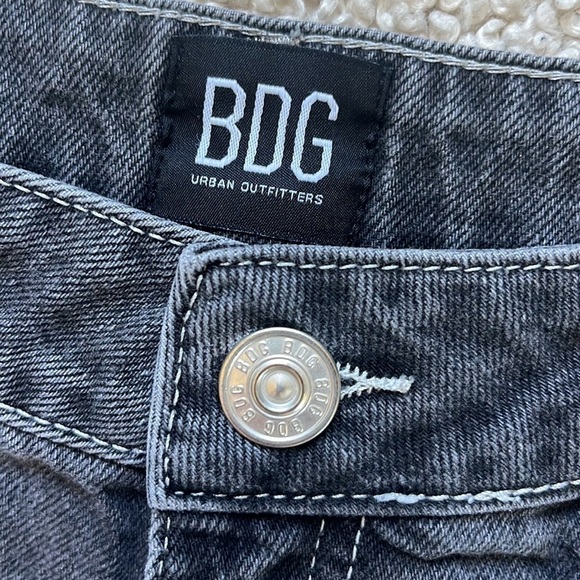BDG Washed Black High-Waist Mom Jeans Size 30 - Picture 7 of 9